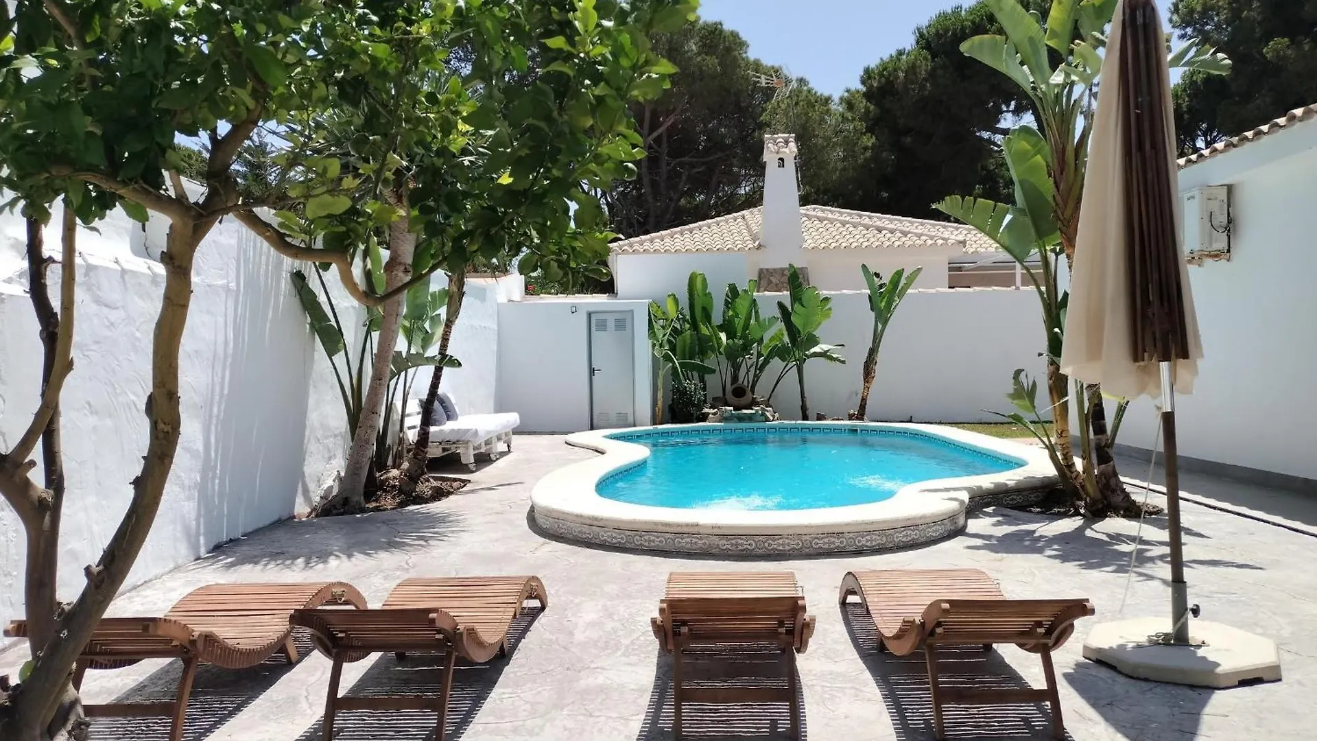 Villa Andaluza Relax Y Playa En Entorno Tranquilo Chiclana de la Frontera Spain